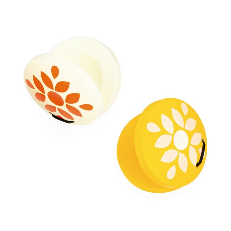 Set musicale per bambini contenente xilofono, tamburello, flauto e nacchere, tutto realizzato in legno - il regalo perfetto per gli aspiranti musicisti!